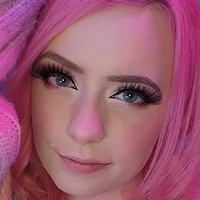 SquishShe Desnuda