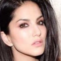 Sunny Leone Desnuda