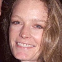 Suzy Amis Desnuda