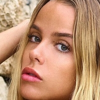 Taylor Brumann Desnuda