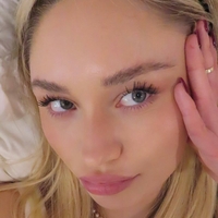 Taylor Hudson Desnuda