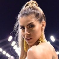Thais Bianca Desnuda