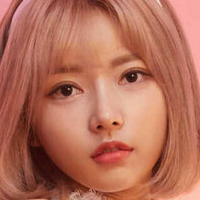 U.Hwa Desnuda