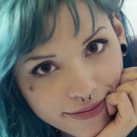 Uynn Desnuda