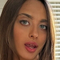 Veronika Tauros/ Nika Tauros Desnuda