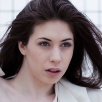 Victoria Ell-Beth Desnuda