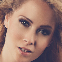 Whitney Cole Desnuda