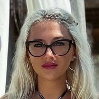 Xhulia Niсo Desnuda