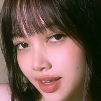 Yun Mago Desnuda