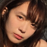 Yunjinpet Desnuda