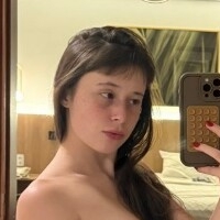 yxsmncst Desnuda