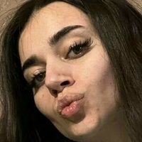zina_first_kiss Desnuda