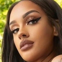 Zoey Sinn Desnuda